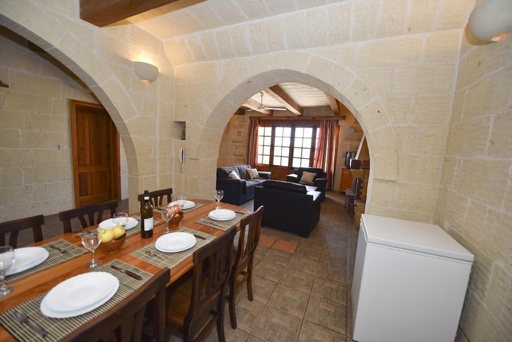 Ta' Karkar Villa Bed And Breakfast Xaghra Room photo